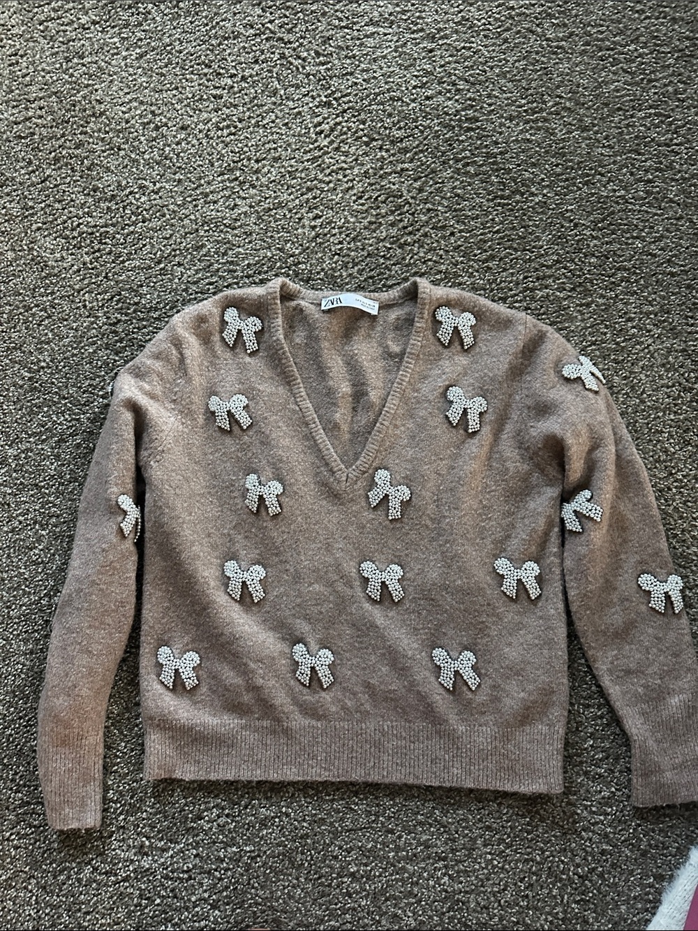 Zara Beige Bow-Embellished V-Neck Sweater